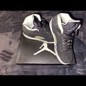 Air Jordan retro 5 Oreos